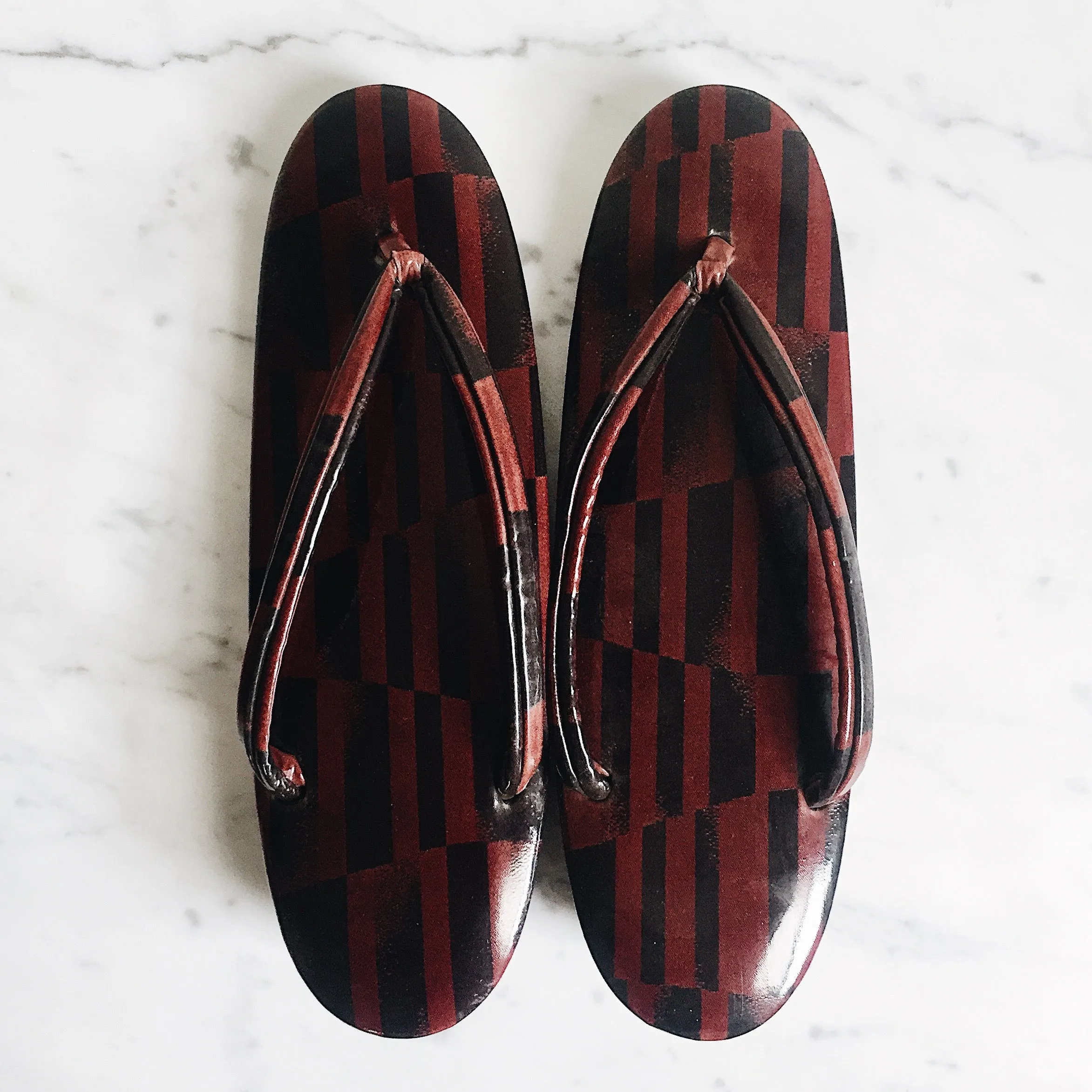 Vintage Burgundy Checkers Zori Slippers