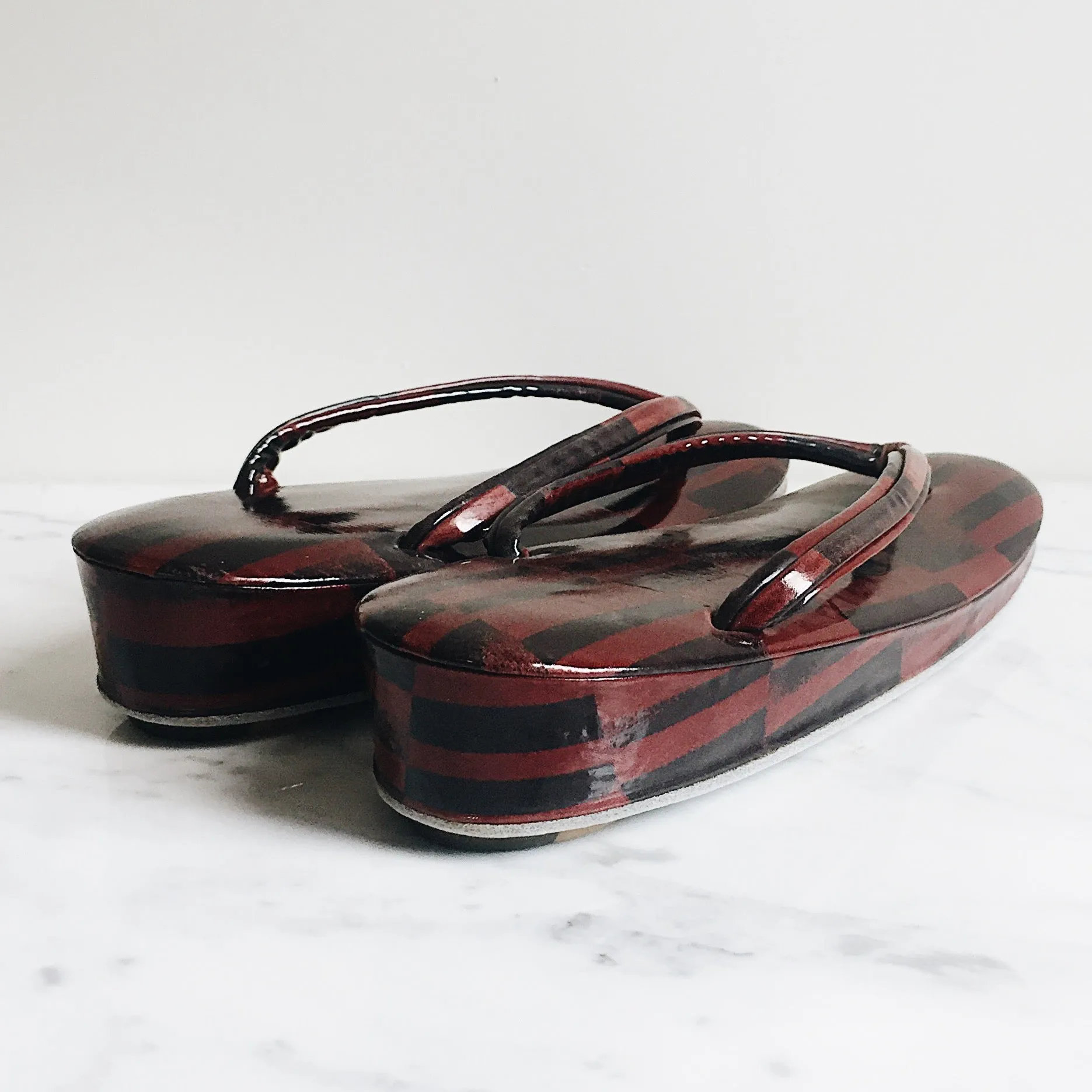 Vintage Burgundy Checkers Zori Slippers